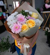 Букет цветов из:  Герберы, Розы и Хризантемы в Литвиново