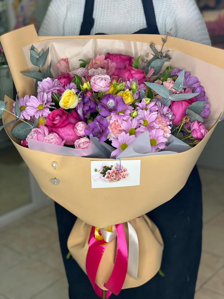 Букет цветов из: Хризантемы, Гвоздики и Альстромерии в Литвиново