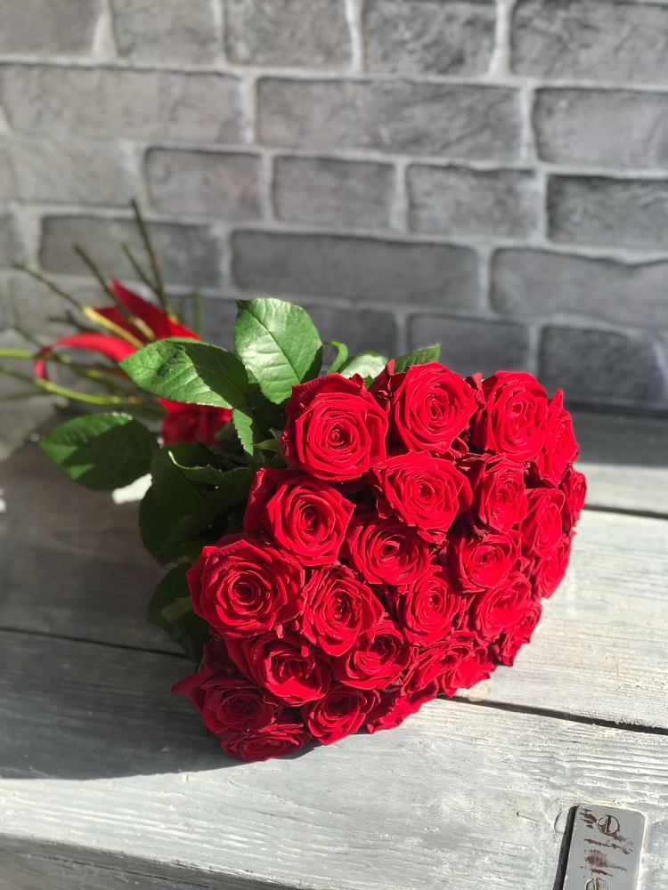 Букет Красные розы Фридом в Литвиново