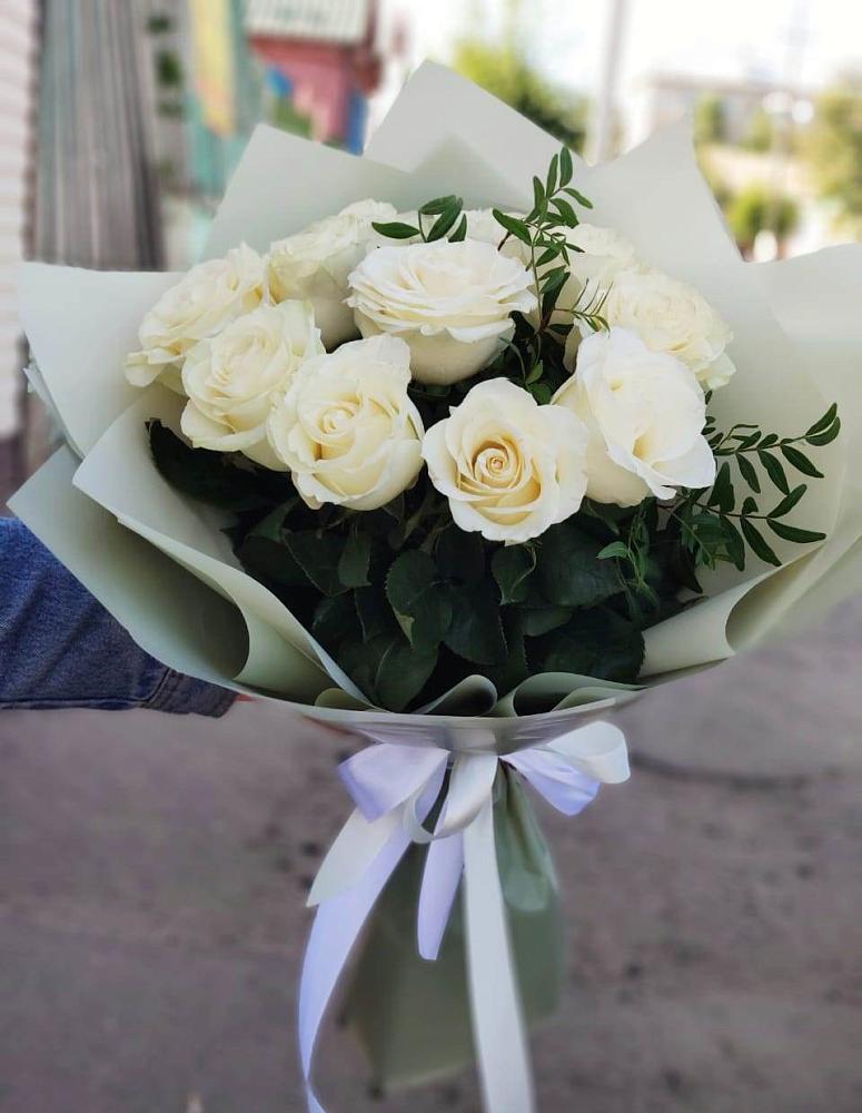 Букет Белые розы Проуд в Литвиново