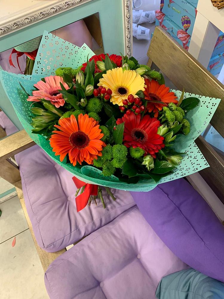 Букет цветов из: Герберы, Хризантемы и Альстромерии в Литвиново