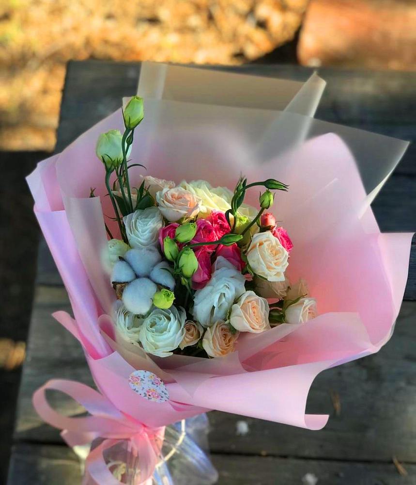 Букет цветов из: Розы и Лизиантусы в Литвиново