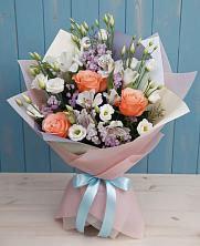 Букет цветов из:  Лизиантусы, Розы, Альстромерии и Гипсофила в Литвиново