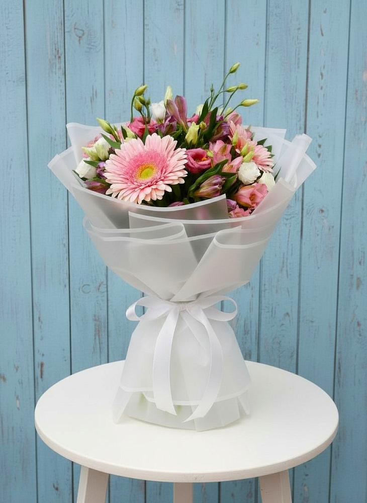 Букет цветов из: Герберы, Альстромерии и Лизиантусы в Литвиново