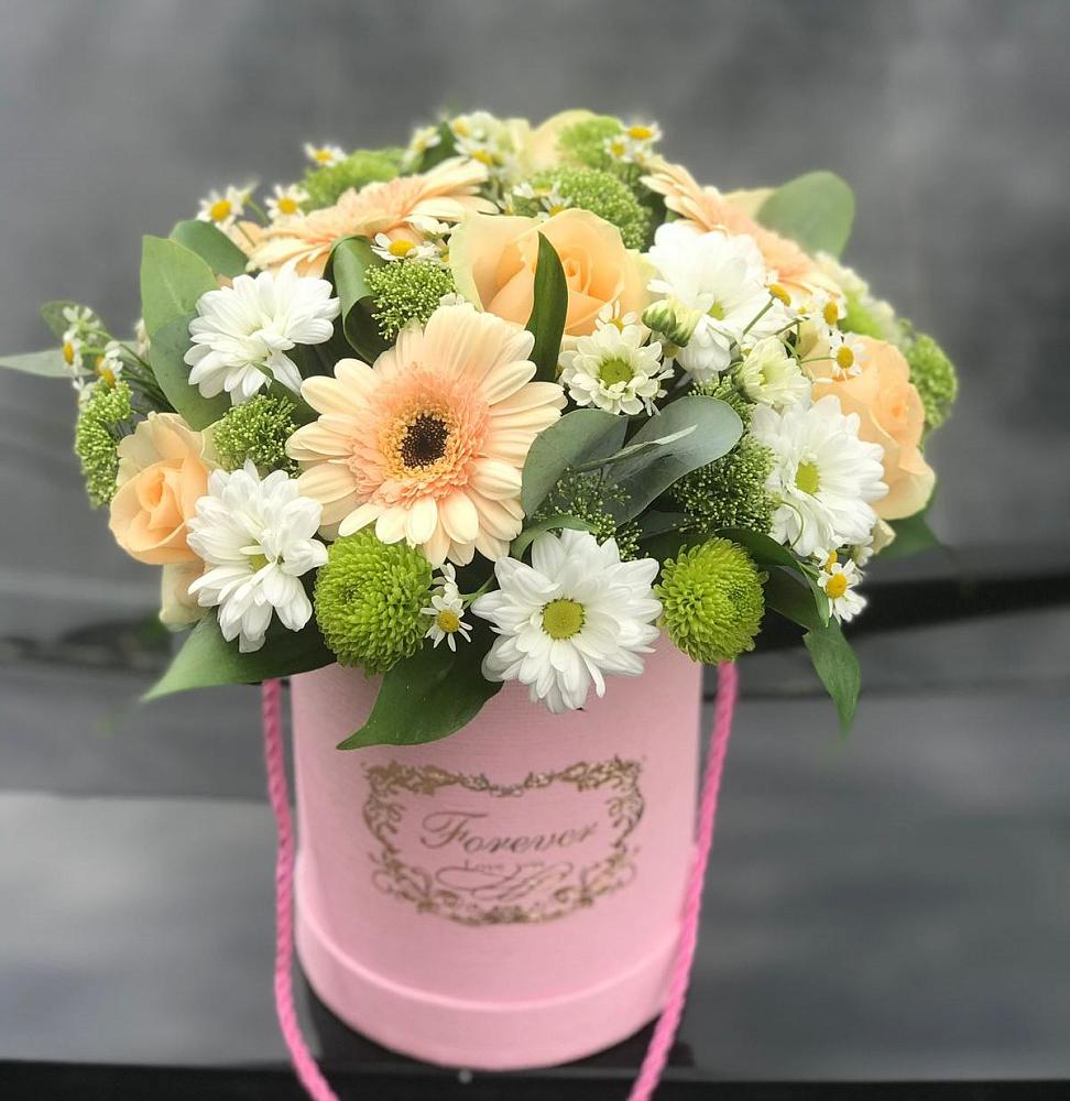 Цветочная композиция из Розы, Герберы и Хризантемы в шляпной коробке в Литвиново