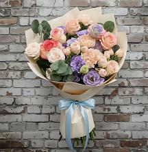 Букет цветов из:  Розы, Лизиантусы и Гвоздики #REPLACE_PRED# Литвиново