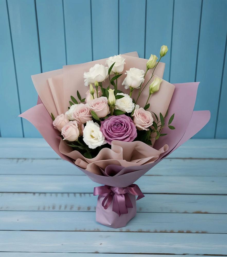 Букет цветов из: Розы и Лизиантусы в Литвиново