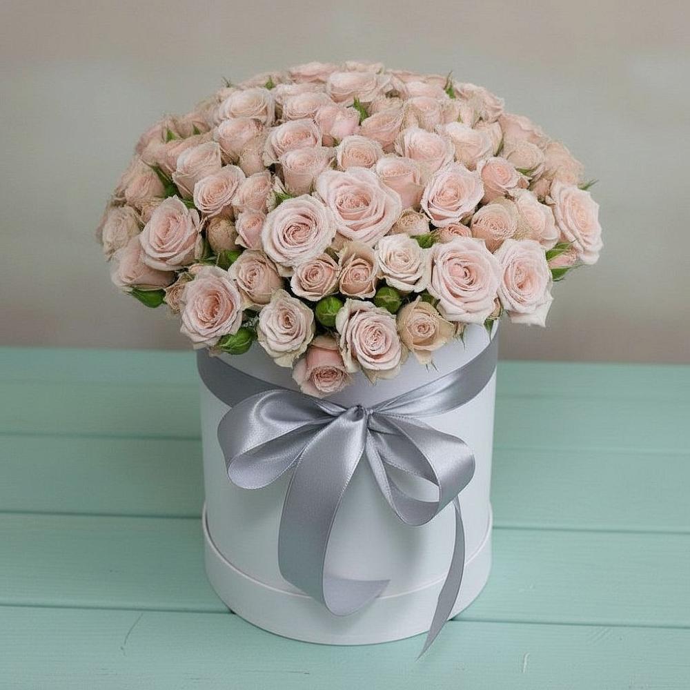 Цветочная композиция из Розы в шляпной коробке в Литвиново